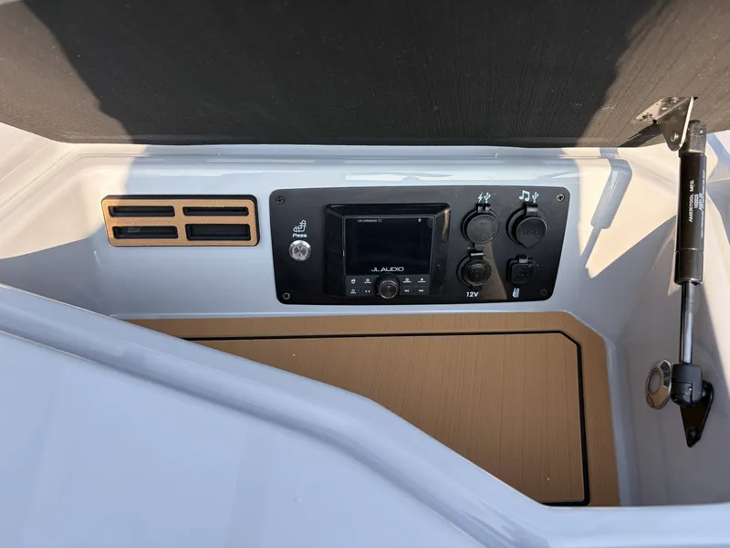 Slide: The Image of Nautique Ski Nautique 2027 - 14