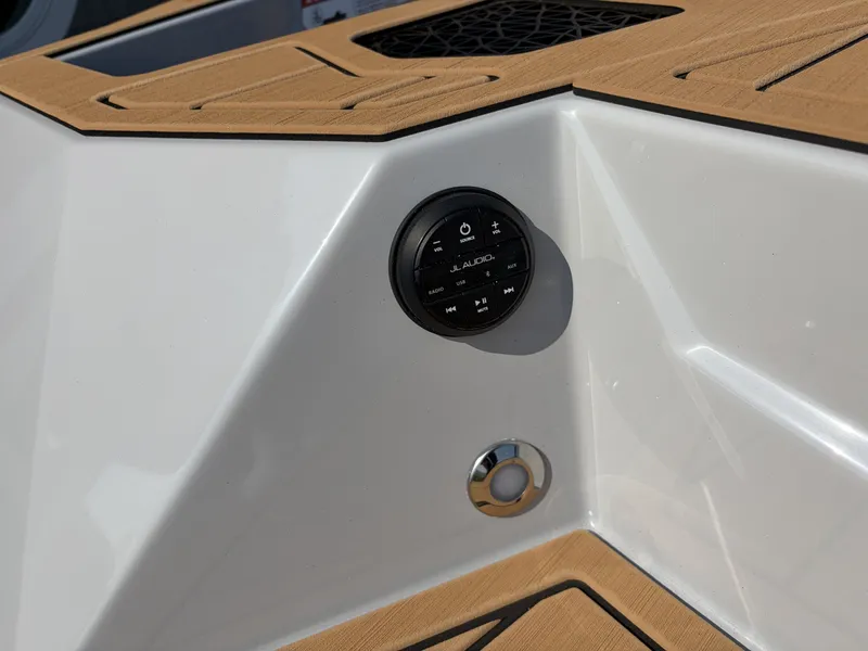 Slide: The Image of Nautique Ski Nautique 2027 - 9