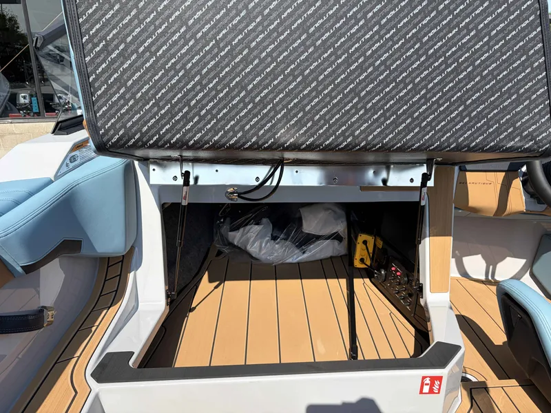 Slide: The Image of Nautique Ski Nautique 2027 - 15
