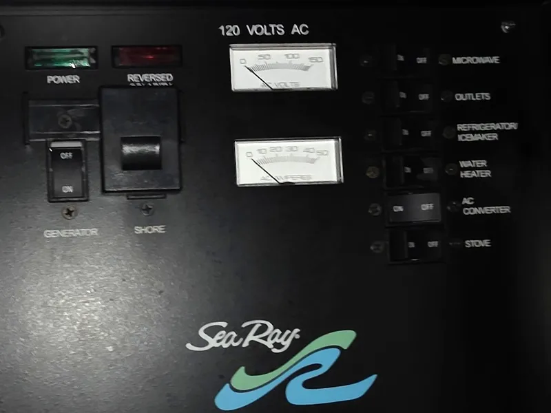 Slide: The Image of Sea Ray 340DA 1999 - 38