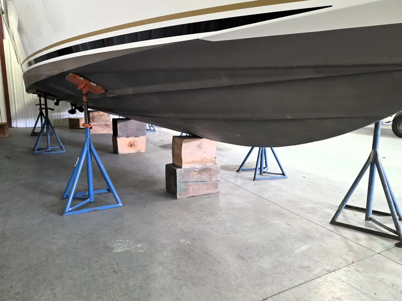 Slide: The Image of Sea Ray 340DA 1999 - 8
