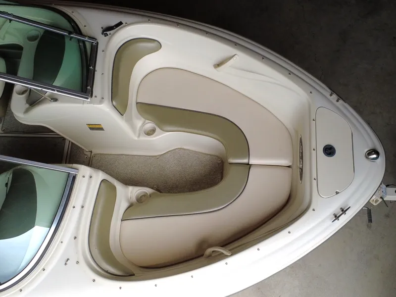 Slide: The Image of Sea Ray 185SP 2004 - 13