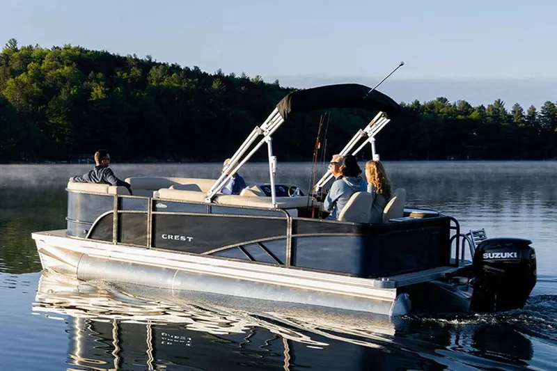 Slide: The Image of Crest Classic Fish 200 SF 2023 - 11