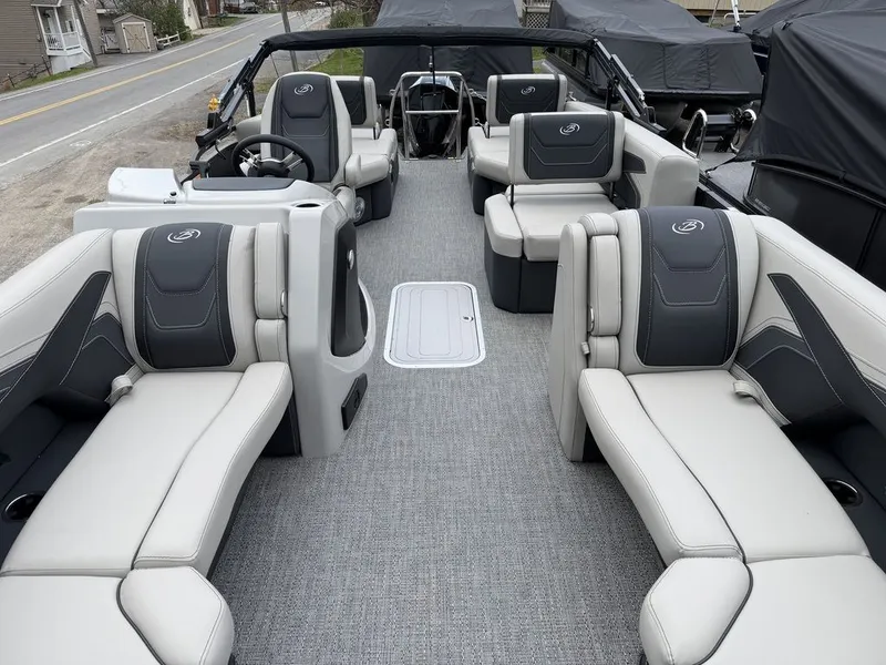 Slide: The Image of Barletta Boats C22M Triple-Toon 2026 - 8