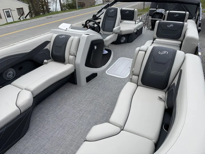 Slide: The Image of Barletta Boats C22M Triple-Toon 2026 - 9