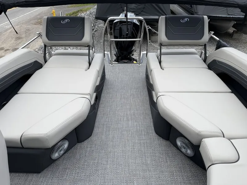 Slide: The Image of Barletta Boats C22M Triple-Toon 2026 - 26
