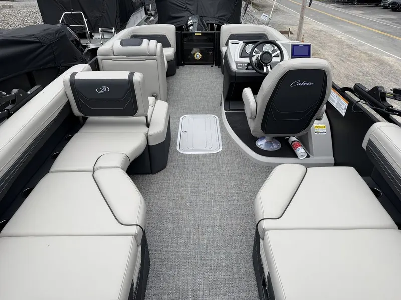 Slide: The Image of Barletta Boats C22M Triple-Toon 2026 - 13