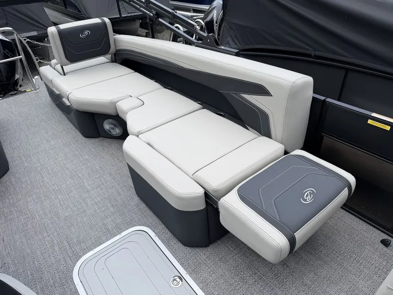 Slide: The Image of Barletta Boats C22M Triple-Toon 2026 - 29