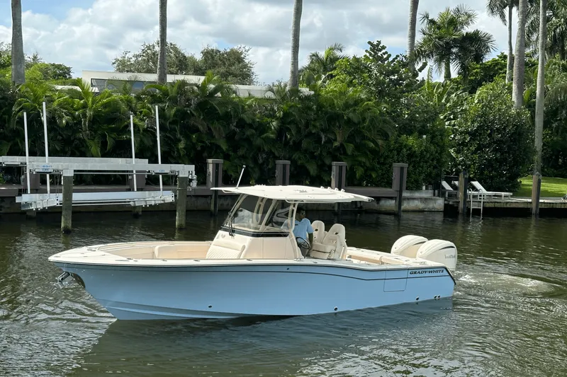 Slide: The Image of Grady-White Canyon 271 2025 - 2