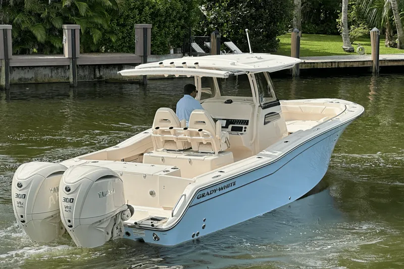 Slide: The Image of Grady-White Canyon 271 2025 - 9