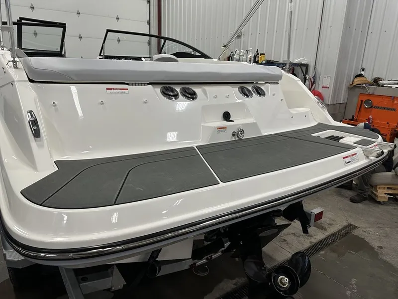 Slide: The Image of Bayliner V20I 2026 - 4