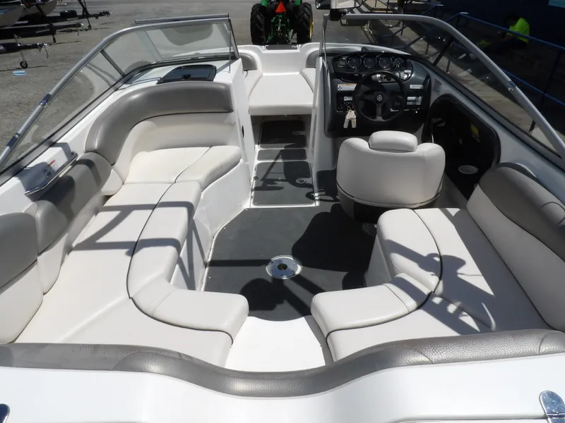 Slide: The Image of Yamaha SX 210 2011 - 17