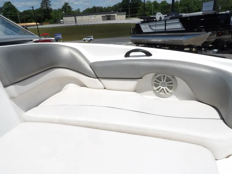 Slide: The Image of Yamaha SX 210 2011 - 10
