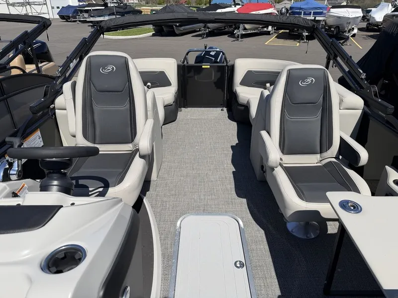 Slide: The Image of Barletta Boats C22QC Triple-Toon 2026 - 14