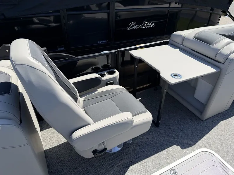 Slide: The Image of Barletta Boats C22QC Triple-Toon 2026 - 16
