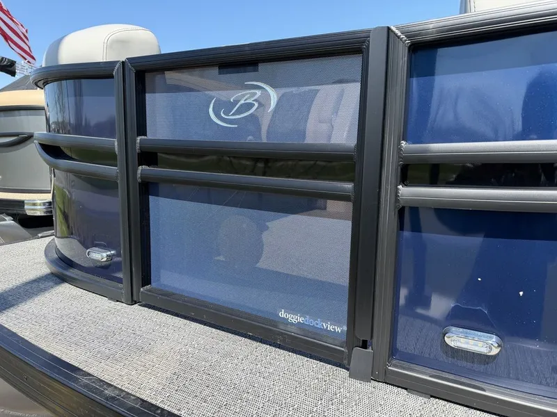 Slide: The Image of Barletta Boats C22QC Triple-Toon 2026 - 4