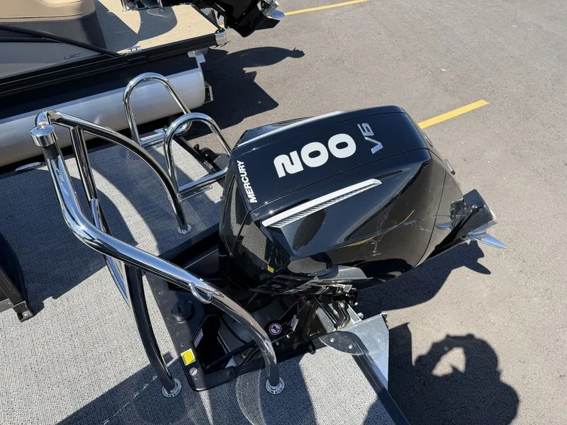 Slide: The Image of Barletta Boats C22QC Triple-Toon 2026 - 6