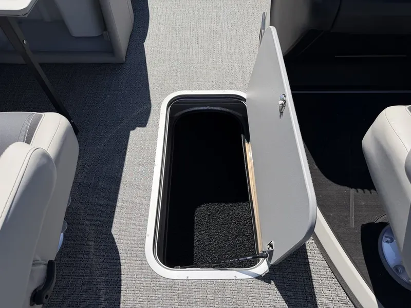 Slide: The Image of Barletta Boats C22QC Triple-Toon 2026 - 35