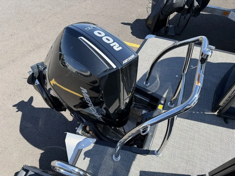 Slide: The Image of Barletta Boats C22QC Triple-Toon 2026 - 5