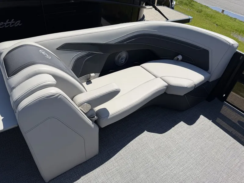 Slide: The Image of Barletta Boats C22QC Triple-Toon 2026 - 12