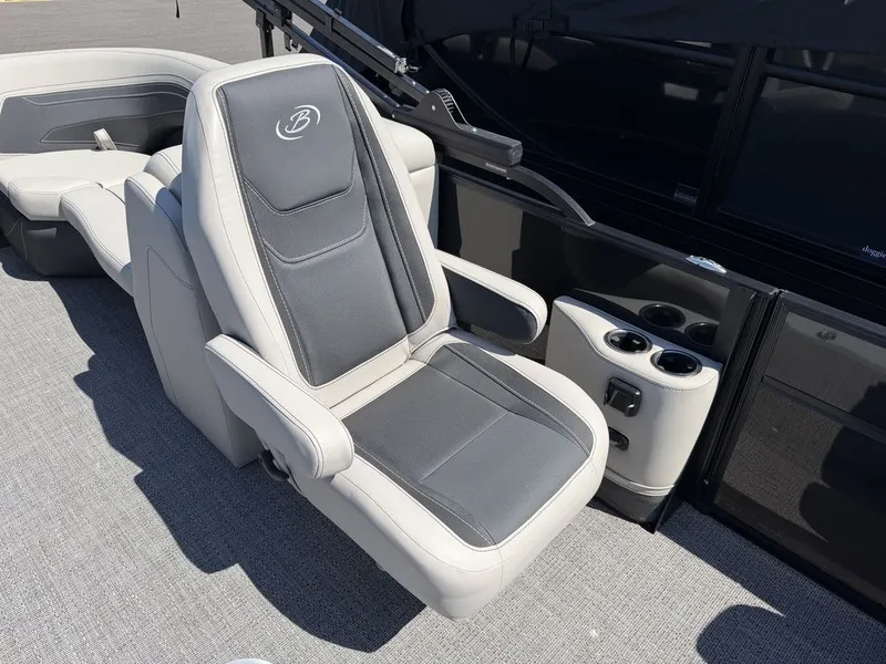 Slide: The Image of Barletta Boats C22QC Triple-Toon 2026 - 18