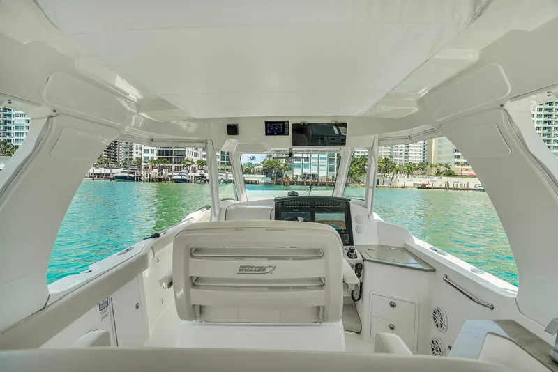 Slide: The Image of Boston Whaler 350 Realm 2018 - 24