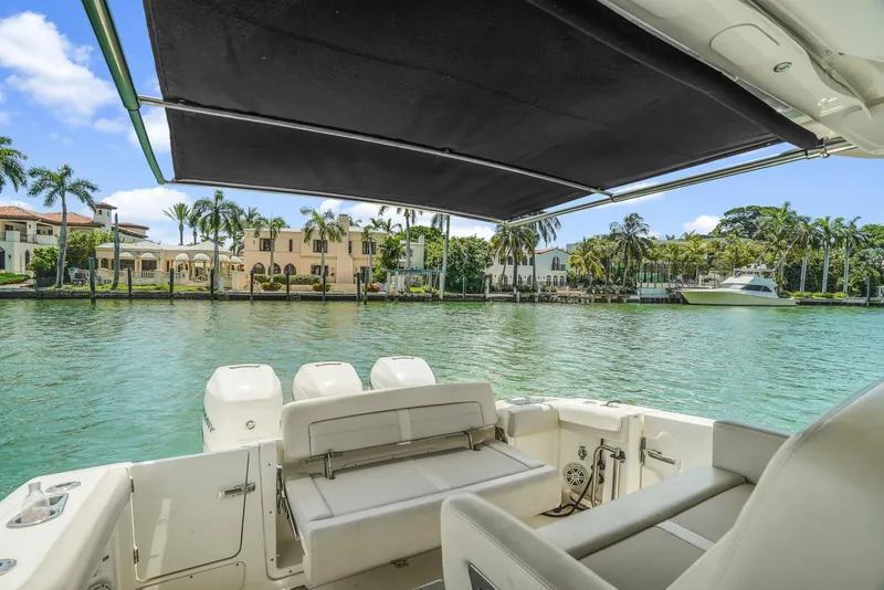 Slide: The Image of Boston Whaler 350 Realm 2018 - 29