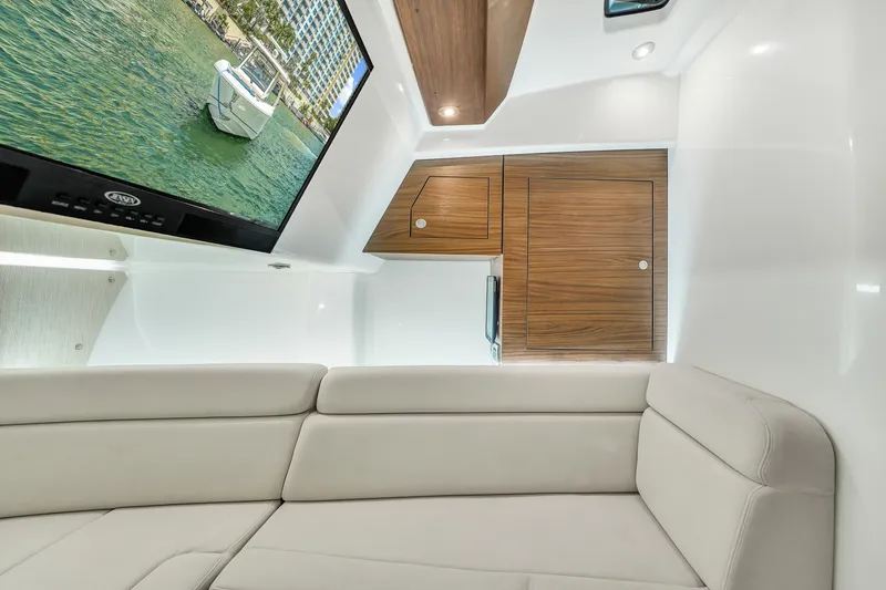 Slide: The Image of Boston Whaler 350 Realm 2018 - 38