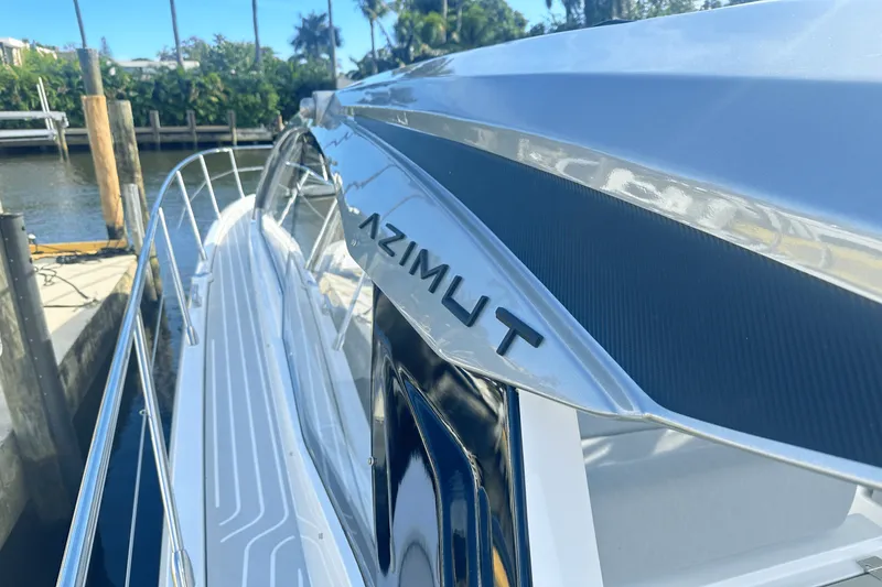 Slide: The Image of Azimut ATLANTIS 45 2025 - 23