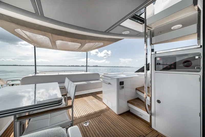 Slide: The Image of Azimut S8 2024 - 30
