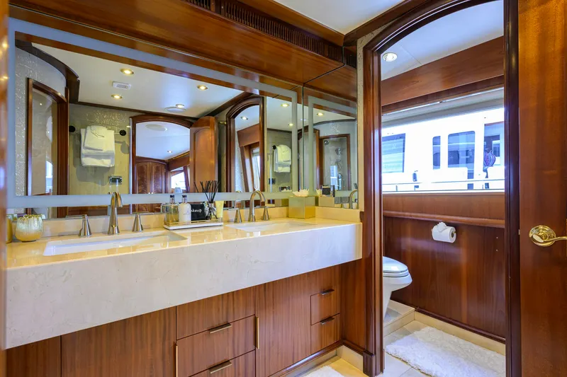 Slide: The Image of Sovereign Yachts Sovereign 100 2001 - 21