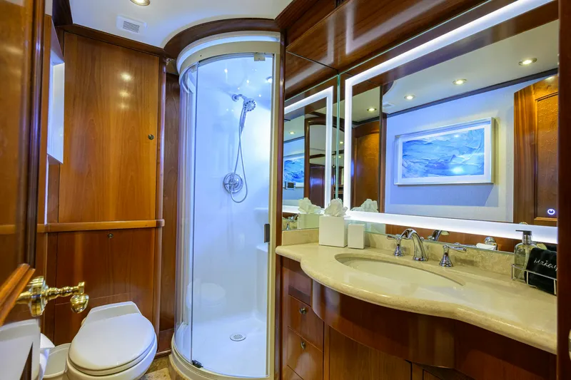 Slide: The Image of Sovereign Yachts Sovereign 100 2001 - 28