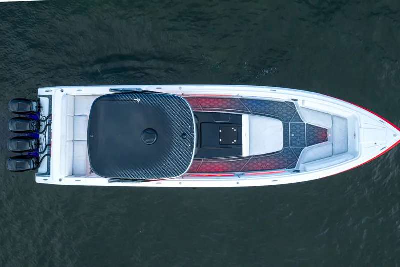 Slide: The Image of Cigarette 41' GTR 2016 - 30