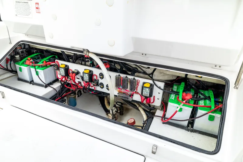 Slide: The Image of Everglades 273 Center Console 2020 - 26
