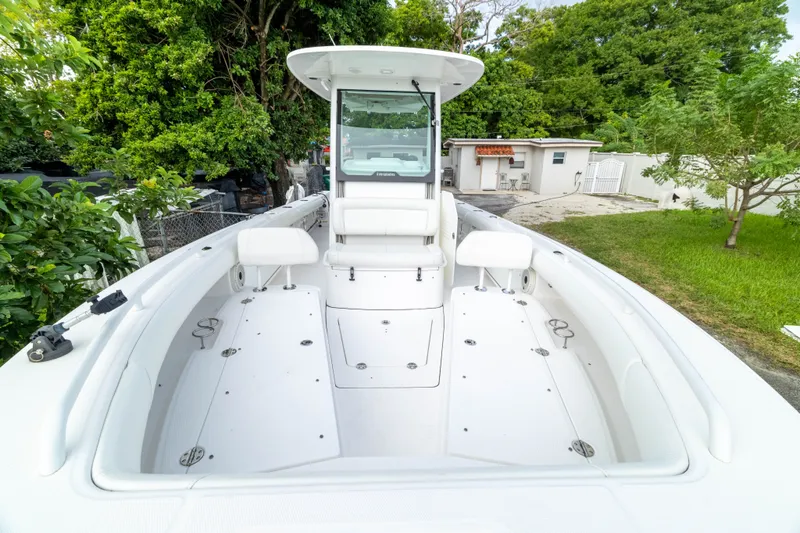 Slide: The Image of Everglades 273 Center Console 2020 - 7