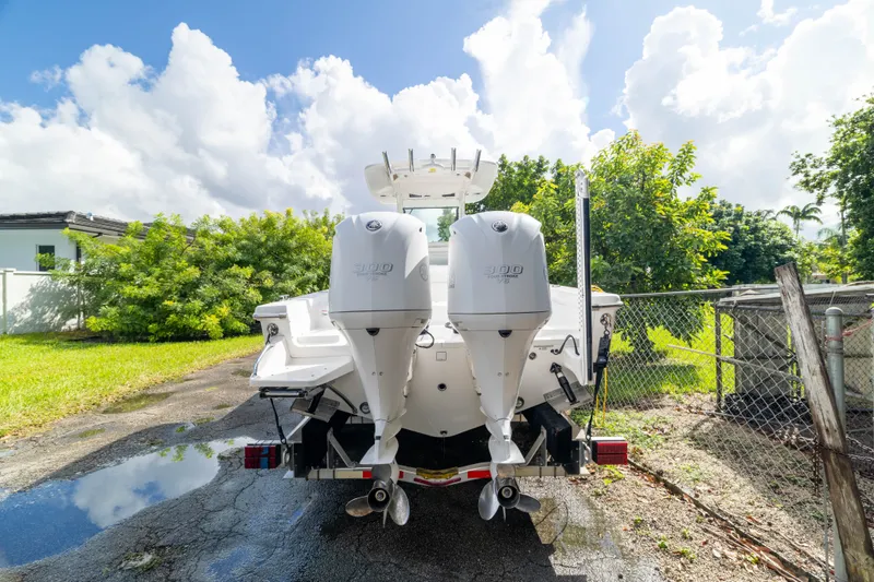 Slide: The Image of Everglades 273 Center Console 2020 - 21