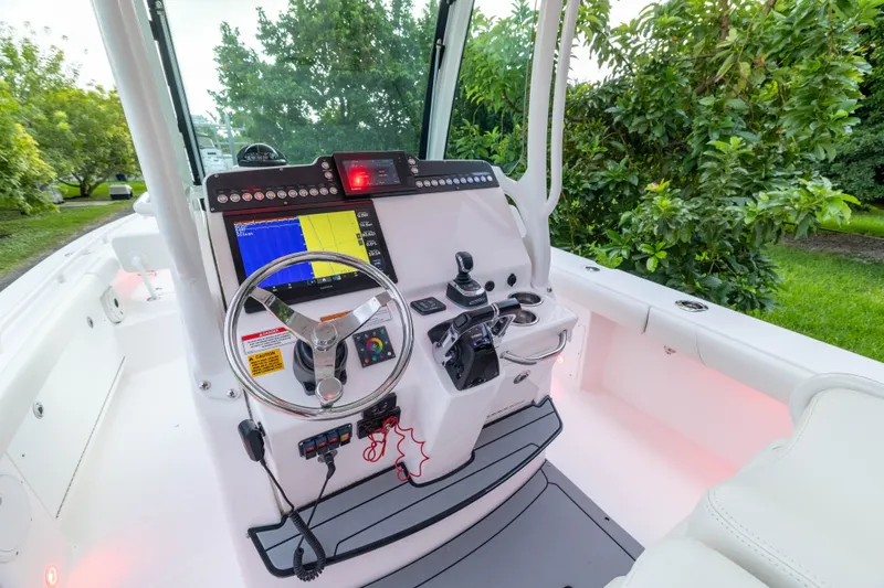 Slide: The Image of Everglades 273 Center Console 2020 - 2