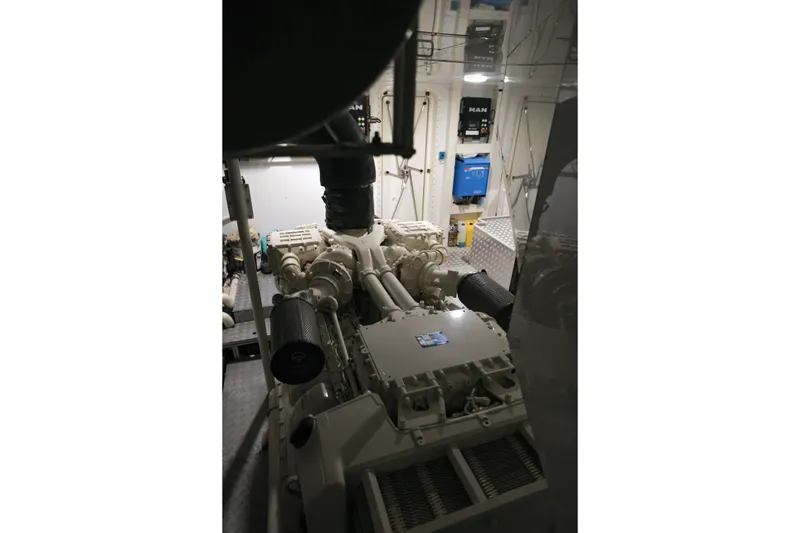 Slide: The Image of Bugari F86 2021 - 149