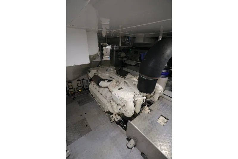 Slide: The Image of Bugari F86 2021 - 142