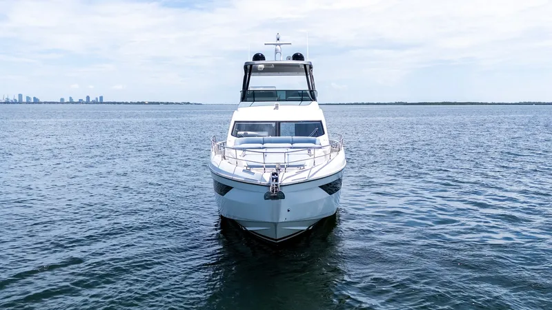Slide: The Image of Azimut 68 Fly 2023 - 57