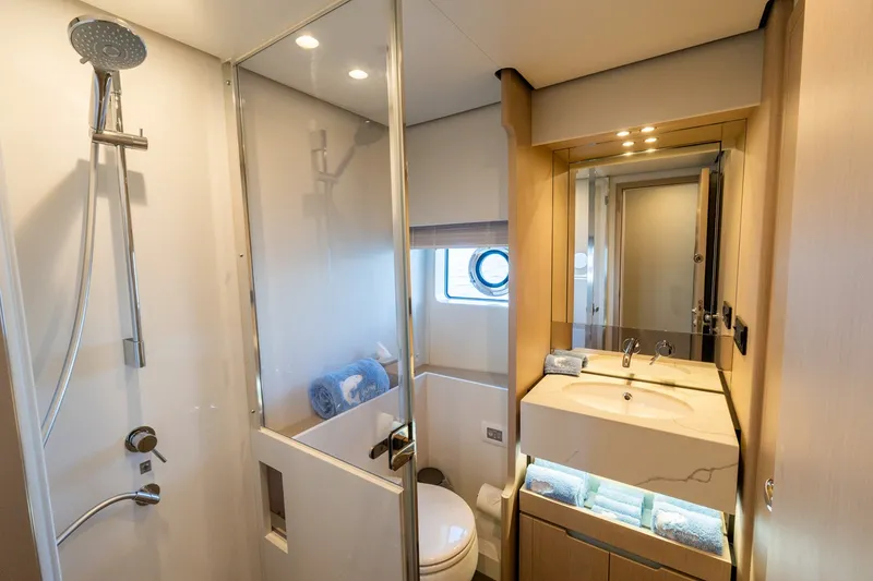 Slide: The Image of Azimut 68 Fly 2023 - 12