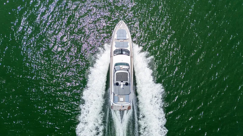 Slide: The Image of Azimut 68 Fly 2023 - 76