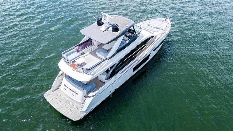 Slide: The Image of Azimut 68 Fly 2023 - 67