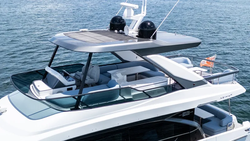 Slide: The Image of Azimut 68 Fly 2023 - 62