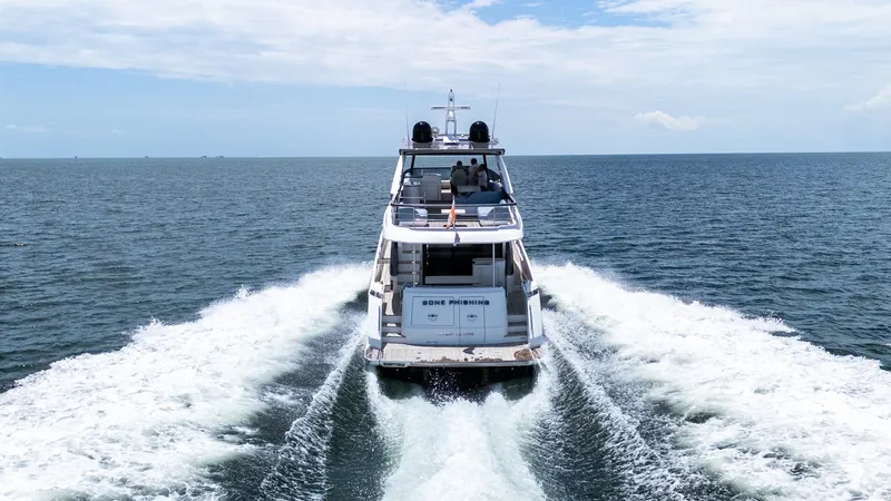 Slide: The Image of Azimut 68 Fly 2023 - 74