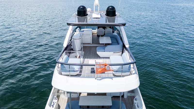 Slide: The Image of Azimut 68 Fly 2023 - 64