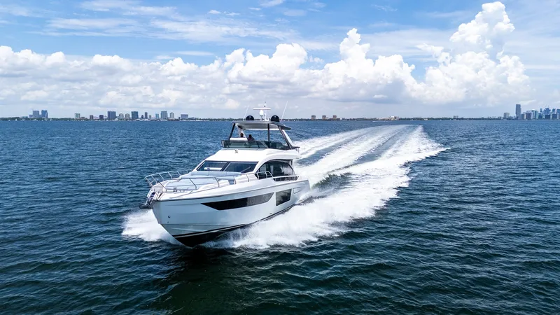 Slide: The Image of Azimut 68 Fly 2023 - 71