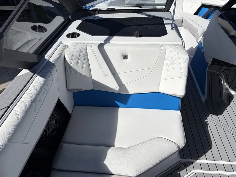 Slide: The Image of Nautique Super Air Nautique S 2027 - 20
