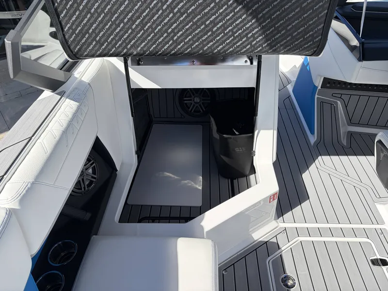 Slide: The Image of Nautique Super Air Nautique S 2027 - 22
