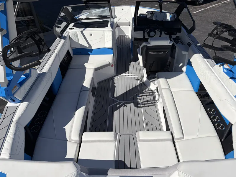 Slide: The Image of Nautique Super Air Nautique S 2027 - 15